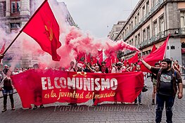 Marcha del Partido Comunista de México en 2017 por el Día Internacional de los Trabajadores