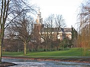 Oude Kerk gezien vanaf de Julianalaan