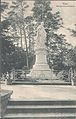 Königin Luise-Standbild im Park Jacobsruhe in Tilsit von Gustav Eberlein aus Carrara-Marmor, in Gegenwart des Kaisers am 22.09.1900 enthüllt; nach 1945 von der Russen gesprengt. Etwa an dieser Stelle steht heute ein Denkmal "Mutter mit Kind".