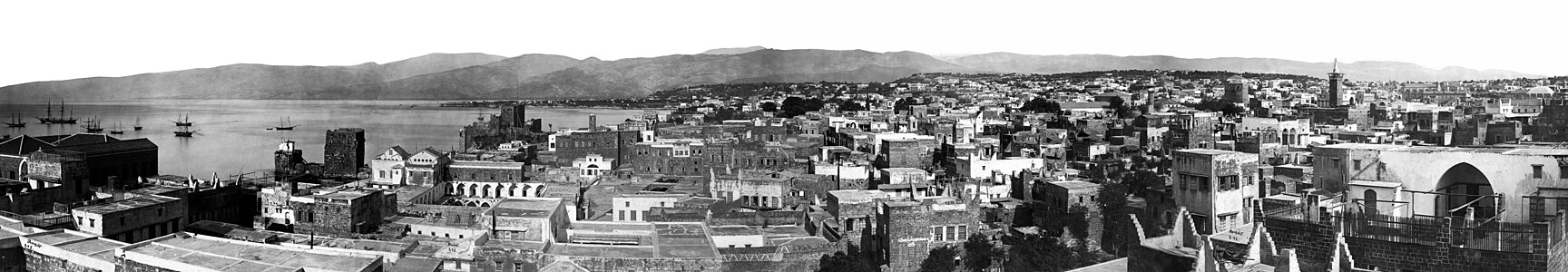 Cebel-i Lübnan'da üretilen ipeği Fransa'nın Marsilya limanına ihraç etmesiyle gelişen ve "Orta Doğu'nun Paris'i" olarak anılan Beyrut şehrinin panoramik görünümü. 1876'da Beyrut'a taşınmış Fransız fotoğrafçı Félix Bonfils tarafından çekilen dört fotoğrafın birleştirilmesiyle yapılmıştır. (Beyrut Vilayeti, Osmanlı Devleti, 1867-1899). (Üreten: Félix Bonfils)