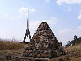 Twee monumente ter nagedagtenis van de Slag van Bergendal op de plaats Berg-en-Dal