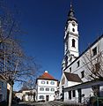 Klosterkirche mit Klostergebäuden