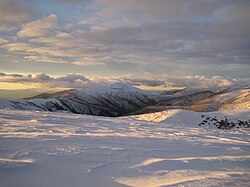 Gezicht vanaf de top van de Mount Hotham op het omringende landschap