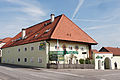 Gasthaus, ehemaliges Wohnstallhaus eines Hakenhofes