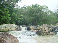 Thác Bay ở Ea Sô.