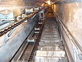 Treppe zum Panzerturm mit Paternoster-Munitionsaufzug