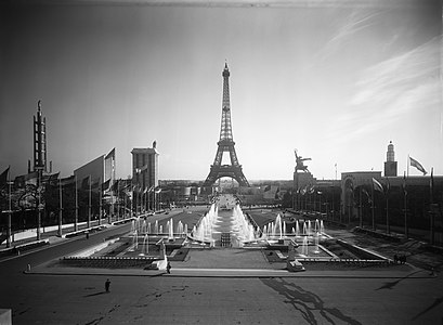The Pavilion of Nazi Germany (left) faced the Pavilion of the Soviet Union (right) at the 1937 Paris Exposition.