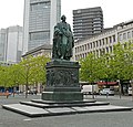 Goethe-Denkmal, von Nordosten gesehen