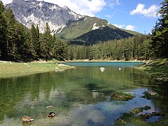 Grüner See mit Blick auf die Meßnerin