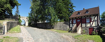 Der Torbereich der Burg (2006)