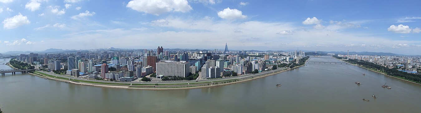 Phenjan (P'yŏngyang) egy panorámaképe