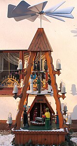 18. Platz: Weihnachtspyramide in Neuwürschnitz (11. Markscheider)