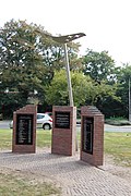 Monument voor bombardementsslachtoffers aan de Parkweg