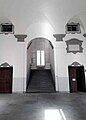 Vista della scala a volta, dal salone di ingresso, piano terra.