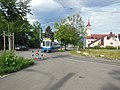 Ein Tram bei der Einfahrt in die Wendeschlaufe vor der Rückseite des Schützenhauses