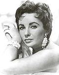 Foto hitam-putih Elizabeth Taylor 1953.