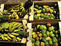 Maui, Hawaii'de yeni hasat edilmiş Muz, Mango standları