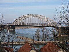 Nijmegen-Noord, Waalbrug