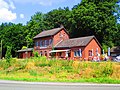 Zwischen 1899 und 1903 entstanden mehrere weitgehend identische Empfangsgebäude auch an der Teutoburger Wald-Eisenbahn wie z. B. in Tecklenburg …