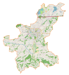 Mapa konturowa gminy Wieliczka, w centrum znajduje się punkt z opisem „Park Miejski im. Adama Mickiewicza w Wieliczce”