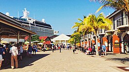 De haven van Falmouth met een cruiseschip (2017)