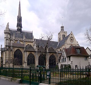 Südfassade des Église Saint-Laurent neben dem Square Saint-Laurent