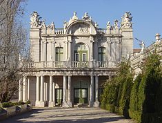 The south front of the Robillon wing. The Baroque extravagance is emphasized by being placed above the simpler doric colonnade (see key 8)