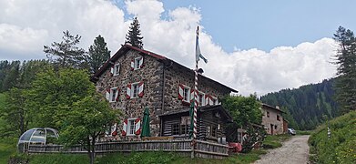 Loc. Larezila: Rifugio La Rezila (La Cune)