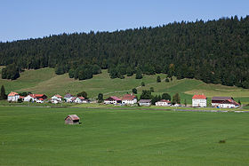 Strassenzeilendorf La Sagne