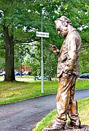 Bronzestatue von Rainer Fetting im Willy-Brandt-Park in Stockholm