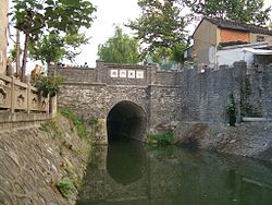 The Xiaoqinhuaihe Canal in downtown Yangzhou