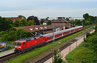 Bahnhof mit Regionalzug Elmshorn–Pinneberg, 2012