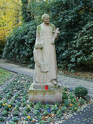 Standbeeld van Arnold Janssen bij het Missiehuis te Steinfurt