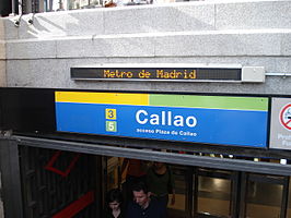 Ingang van het station aan Plaza de Callao