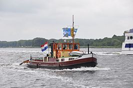 De BRITTANIA op het Noordzeekanaal