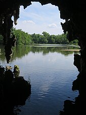 Gegenblick aus der Grotte