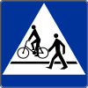 D-6b "pedestrian crossing and cyclist crossing"