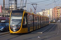 Budapest legújabb villamosa a Puskás Ferenc Stadionnál