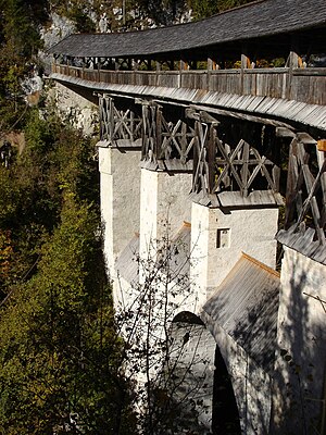 Hohe Brücke