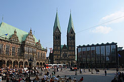 Marktplatz (als Ort sozialen Lebens) Am Markt (als Postadresse)