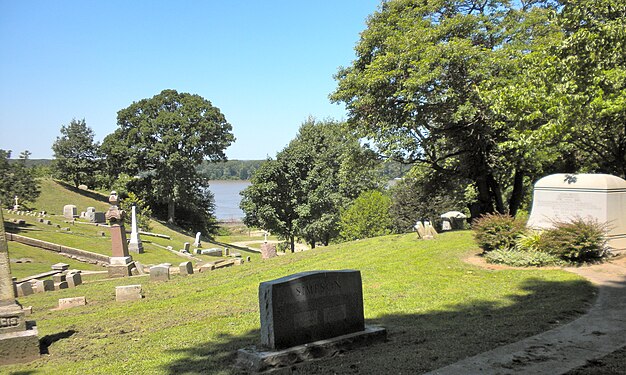 Woodland Cemetery