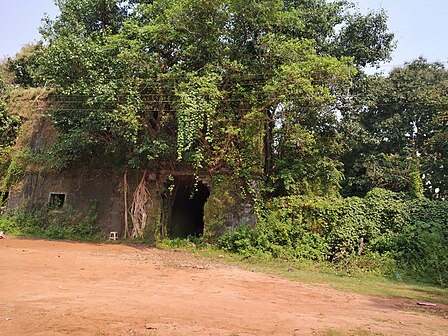 Mbetjet e emportit të vjetër holandez në Vengurla, Maharashtra