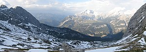 Blick Richtung Nordost auf Hochkaltergebirge und Watzmannstock