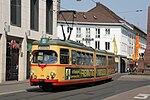 Een door Waggon Union gebouwde achtasser voor het vervoersbedrijf in Karlsruhe.