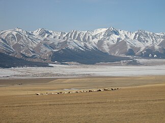 Nordostflanke des Barkol Shan