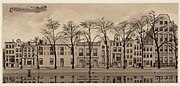 Links van het brede gebouw de gebouwen Lauriergracht 31-37 met daarnaast de ingang van de Konijnenstraat (Misset 1909)