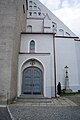 Betkreuz an der Westseite der Kirche