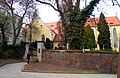 Ehemalige Augustiner-Stiftskirche St. Afra (heute Evangelisch-Lutherische Pfarrkirche), der Kirchhof mit Grabmalen, Friedhofsportalen und Einfriedung, weiterhin ehemaliger Ökonomiehof des Klosters (Augustiner-Chorherrenstift St. Afra), heute Evangelische Akademie Meißen (Freiheit 17, unter anderem mit Propsteigebäude, Brauhaus und Torhaus) mit Resten der Klosteranlage (Kreuzganghaus) und dem Pönitenzturm, weiterhin ehemaliges Schulmeisterhaus (Freiheit 15), Einzeldenkmal zu Sachgesamtheit 09300930