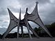 Man, Three Disks (L'Homme) (1967), par Alexander Calder