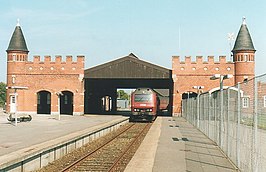 Het station met de verdedigingstorens